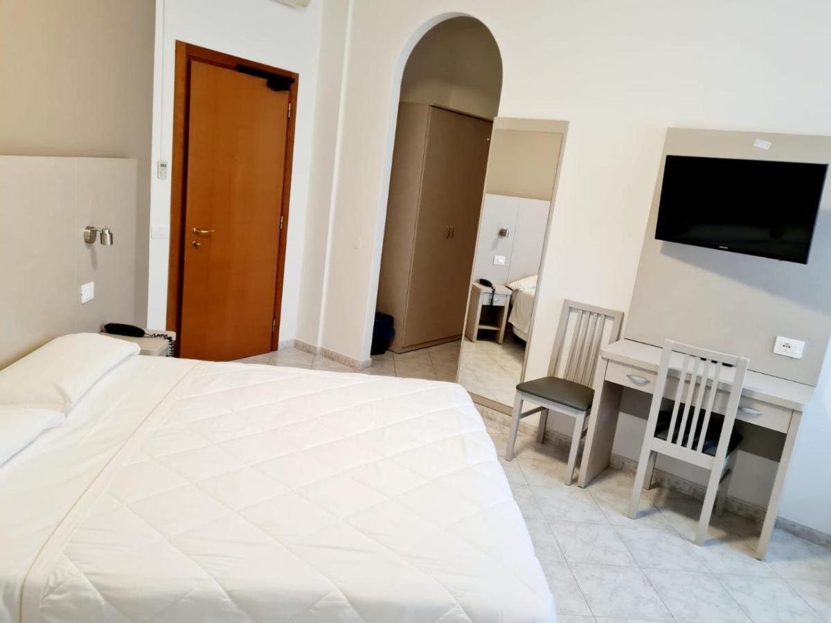 Hotel San Marco بيزارو المظهر الخارجي الصورة