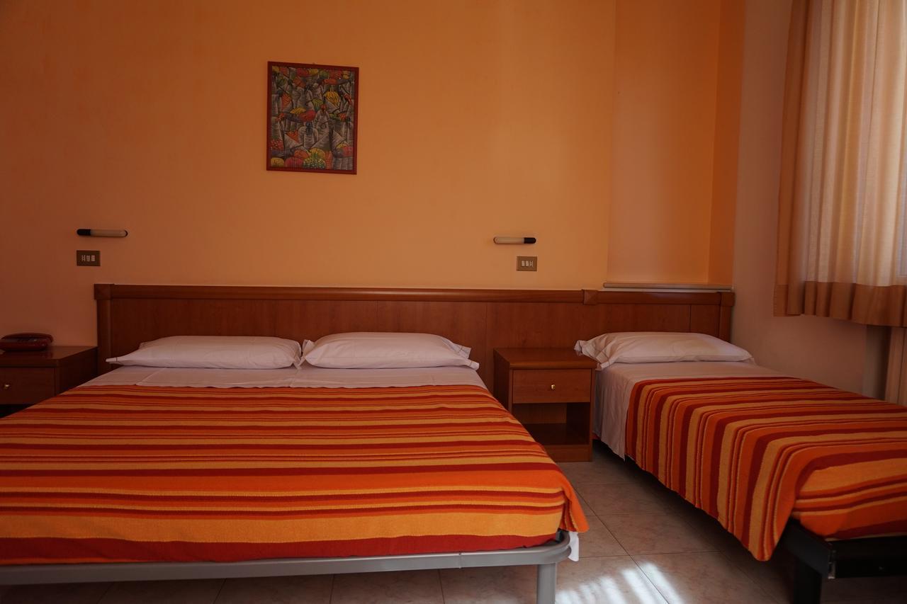 Hotel San Marco بيزارو المظهر الخارجي الصورة